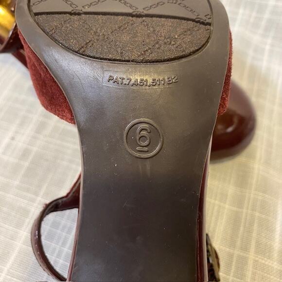 Etienne Aigner Burgundy Suede and Patent Leather T Strap Heels Womens 6 - Picture 8 of 10